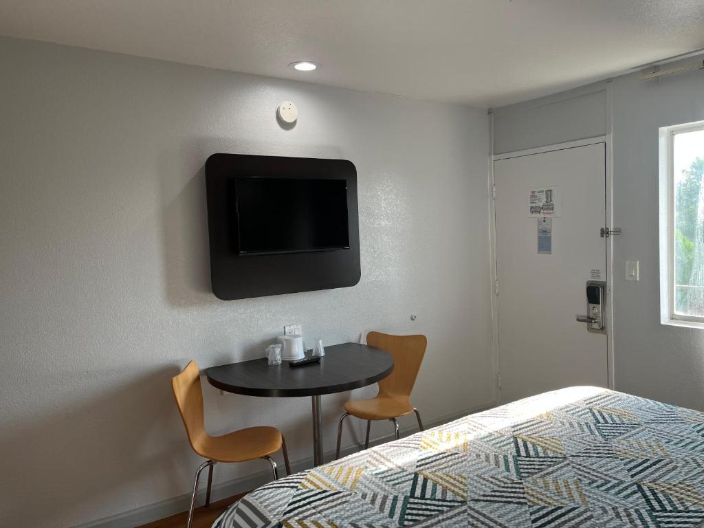 Motel 6 Dallas, TX  St. Augustine / HWY 175 - Image 3